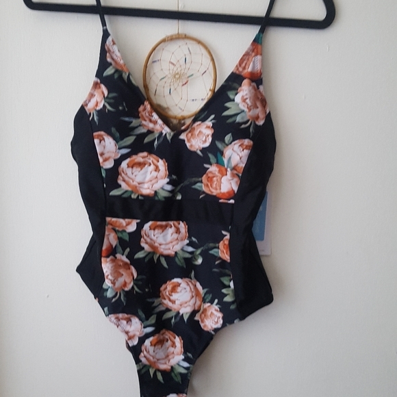 🌙NWT Cupshe Bathing Suit - Picture 3 of 13